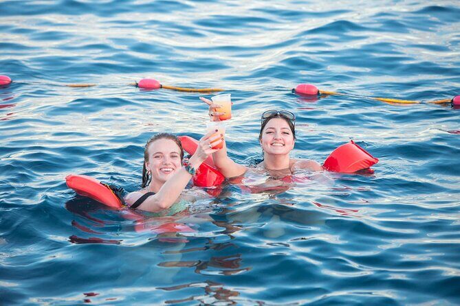 Snorkel & Boat Tour of Everything Cabo. Includes Open Bar and Lunch! - FAQs