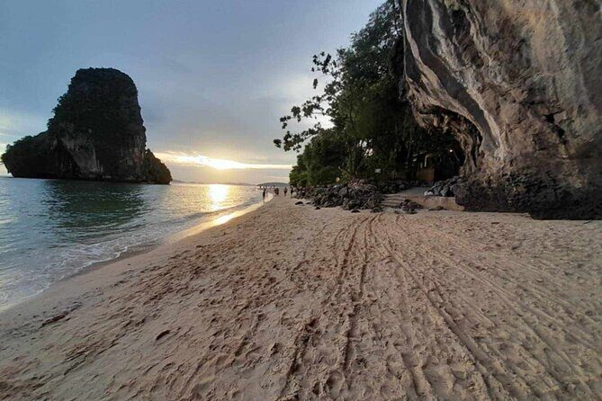 Snorkeling at the 7 Barbecue Islands and Sunset - Frequently Asked Questions