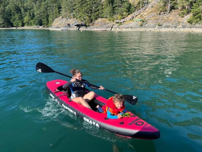 Snorkeling Seals Paddling Sightseeing Boat Tour in Vancouver - Guided Commentary and Cruise