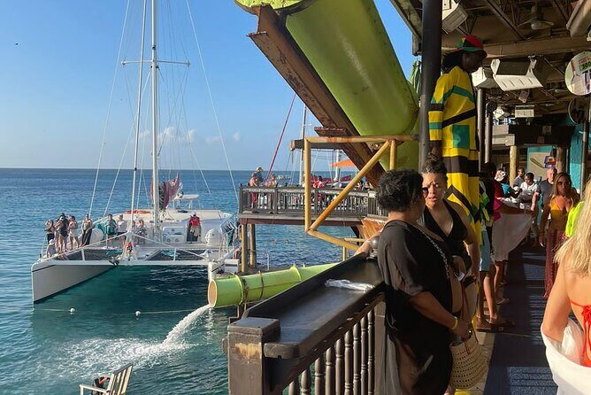 Snorkeling with Margaritaville and shops on Hipstrip activity - The Sum Up