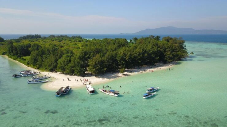 Snorkelling & Islandhopping Tour Karimunjawa (Sharing Tour) - Experience Highlights