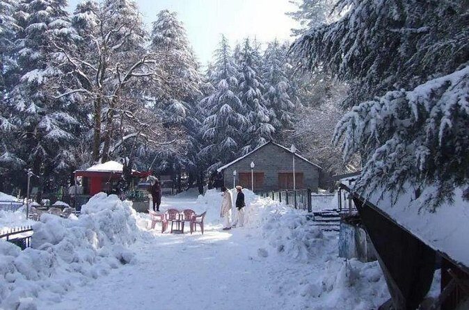 Snow Adventure in Foot Hills of Himalayas From Lahore - FAQ