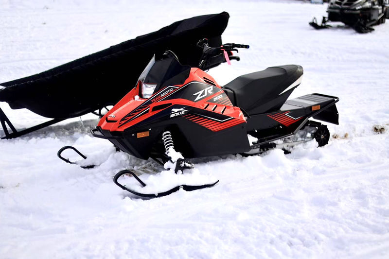 (Snow Viewing Limited) Hokkaido Noboribetsu Jigokudani / Lake Toya / Lake Hill Farm / Showa-shinzan | Optional Snowmobile Experience | Departing from Sapporo | English and Chinese Speaking Guide - What the long day feels like
