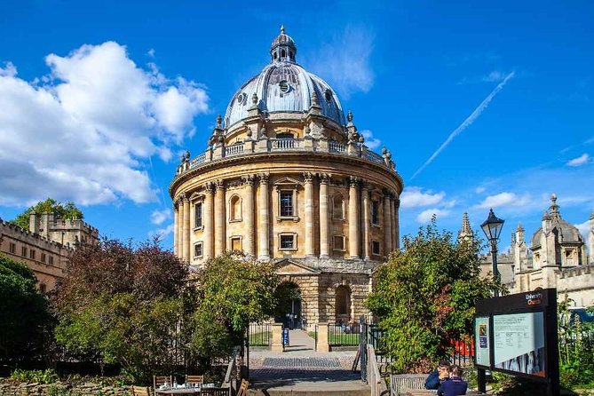 Social Distancing Specialised Oxford University Walking Tour With Student Guides - Cancellation Policy