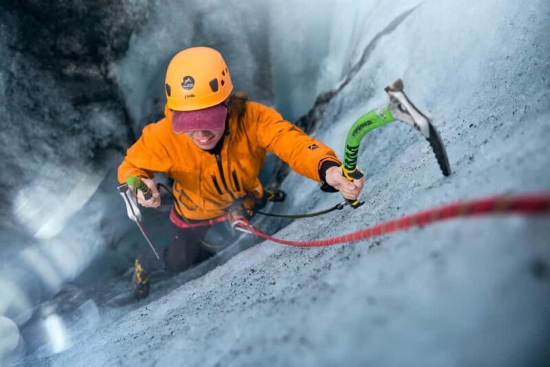 Sólheimajökull: Glacier Hike and Ice Climbing Tour - Exploring the Sólheimajökull Glacier: A Guide to the Glacier Hike and Ice Climbing Experience