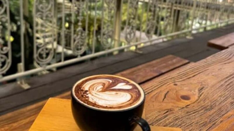 Solo travelers North Bali temple & waterfall in luxury van - Good To Know