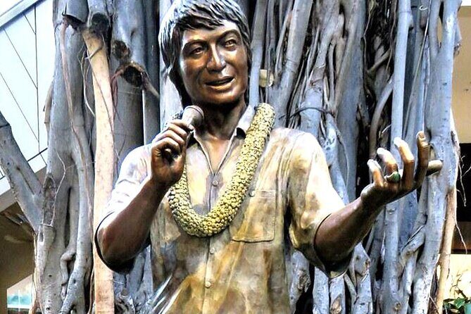 Solve a True Waikiki Murder Mystery by Foot - Good To Know