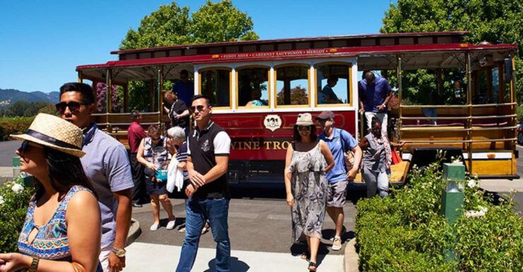 Sonoma Valley: Wine Trolley Tasting Tour With Lunch - Wine Tasting Experience