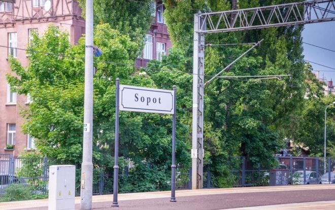 Sopot's Seaside Charms: A Guided Walking Tour - Pier in Sopot