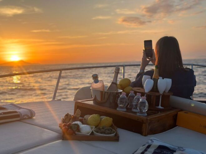 Sorrento: Aperitif by Boat, an Unforgettable Sunset ! - Dive Into the Crystal Waters