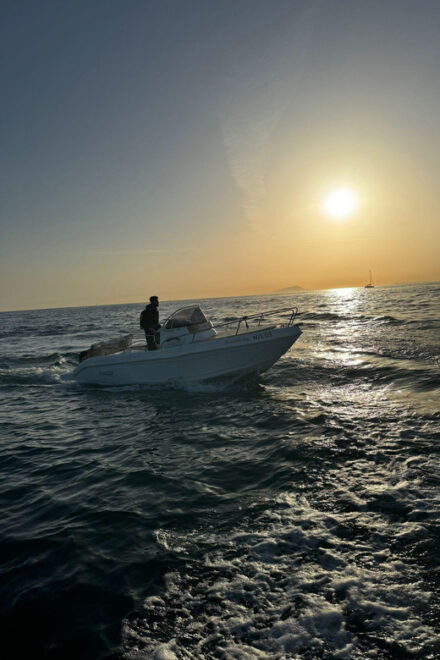 Sorrento: Boat Rental Without a License, Sail to Capri - Rental Inclusions
