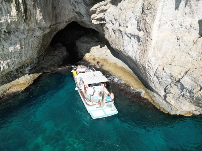 Sorrento: Capri Island Full-Day Boat Tour With Lunch & Wine - Highlights