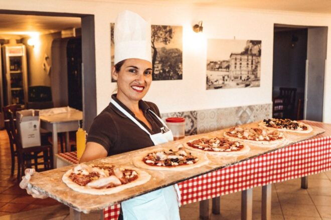 Sorrento: Pizza Making Class at Tirabusciò Cooking School - Tasting of Oils and Local Wine