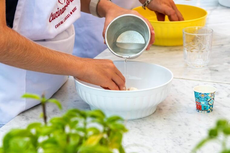 SORRENTO: Pizza School Mastering Neapolitan Delights - Mastering the Art of Neapolitan Pizza
