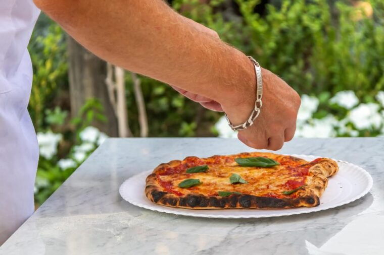 SORRENTO: Pizza School Mastering Neapolitan Delights - Key Ingredients for Authentic Flavor