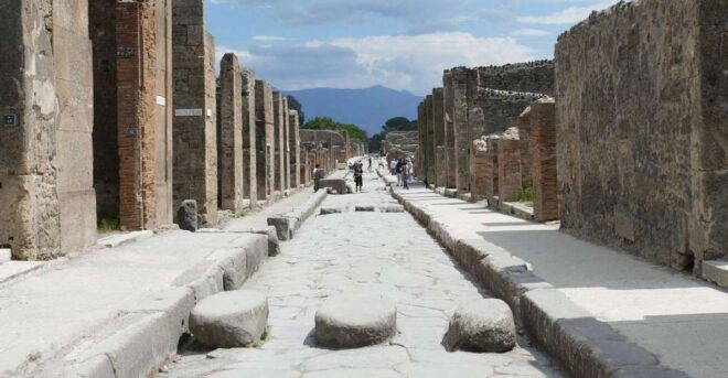 Sorrento: Pompeii and Mount Vesuvius Tour With Skip-The-Line - Tour Experience