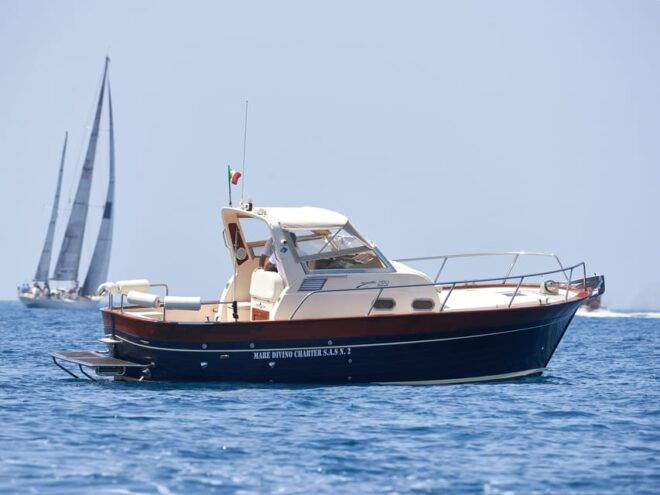 Sorrento: Private Full-Day Capri Boat Tour With Jeranto 7.50 - Onboard Amenities