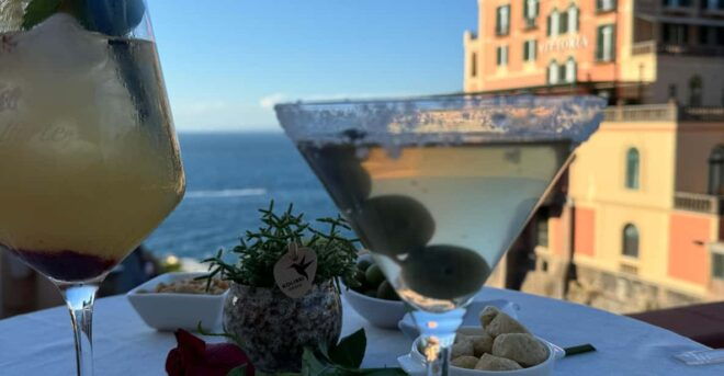 Sorrento: Teatro Tasso Show - Inclusions