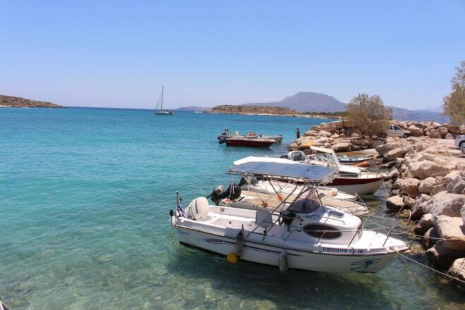Souda Bay Cruise to Marathi With Lunch and Transportation - Inclusions