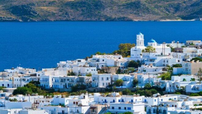 Souda Port: Milos Island Day Trip Including Ferry & Bus Tour - Frequently Asked Questions