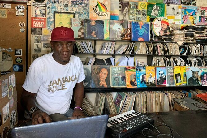 Sounds of the City Tour in Downtown Kingston - Good To Know