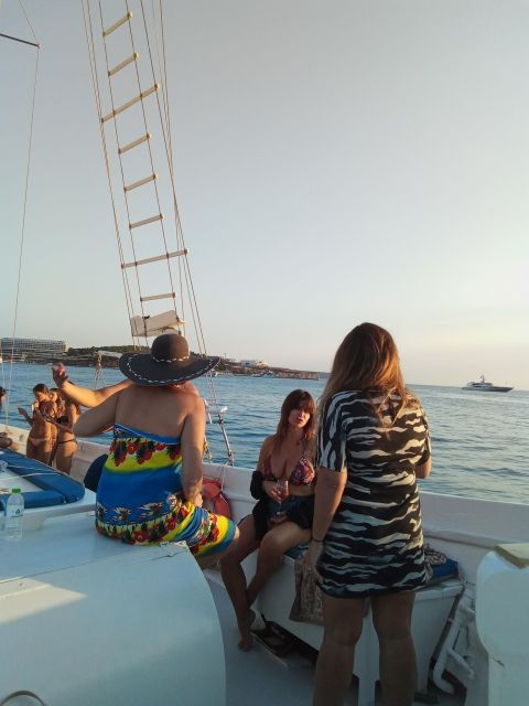 Sounio: Sun&Sea Full Day Exclusive Cruise With Lunch & Music - Meeting Point