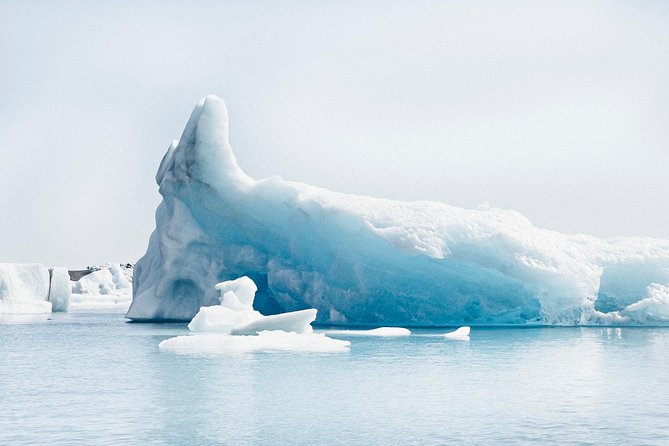 South Coast and Glacier Lagoon: Jökulsárlón With Boat Tour From Reykjavik - Tour Highlights