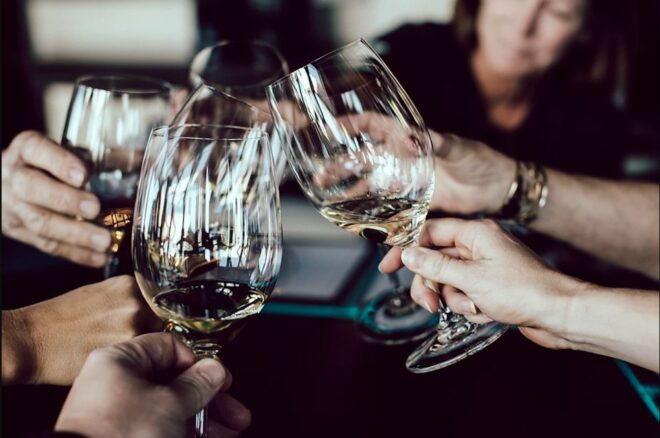 South Lake Tahoe: Happy Hour Cruise - Scenic Views and Wildlife Spotting