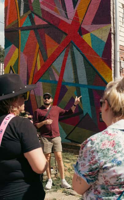 South Philadelphia: Its Always Sunny Walking Tour - Phillys Iconic Cheesesteak Joints and Local Landmarks