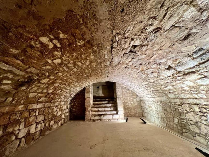 Southampton: 2 Hour Guided Walking Tour with Medieval Vaults - Good To Know