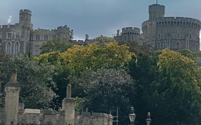 Southampton Port to London via Stonehenge & Windsor Castle - Luxury Transfer From Southampton to London