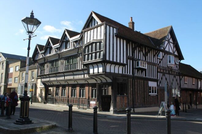 Southampton: Quirky Self-Guided Smartphone Heritage Walks - Uncovering the Port of Southamptons History