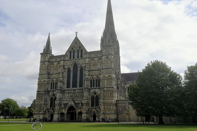 Southampton Shore Excursion: Magna Carta, Salisbury, Bath and Stonehenge - Tour Highlights