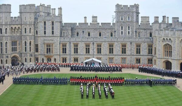 Southampton to London (private Vehicle) - Tour Duration and Itinerary