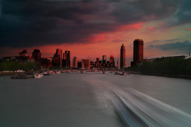 Southbank or Westminster Photography Tour at Night - Expert Guide and Photography Assistance