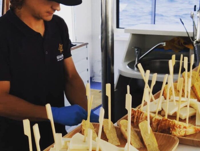 Southeast Fuerteventura: Boat Cruise With Lunch and Drinks - Common Questions