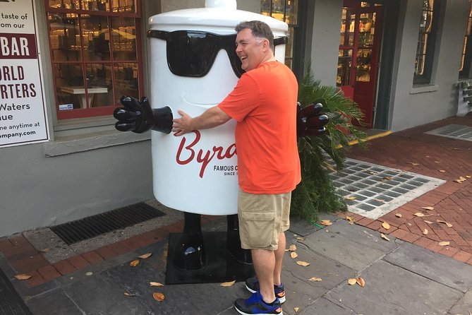 Southern Flavors of Savannah Walking Dessert Tour - Try the Famous Savannah Pralines