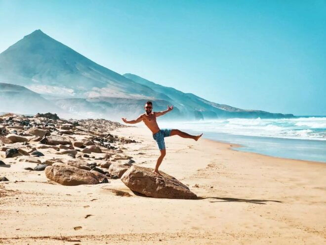 Southern Fuerteventura: Cofete Beach and Desert Safari - Multilingual Live Tour Guides
