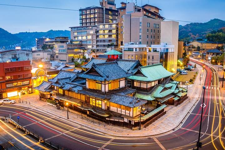 Southern Japan Experience by Intrepid Travel - 12 Days from Osaka - Osaka to Takamatsu: a garden and a change of pace