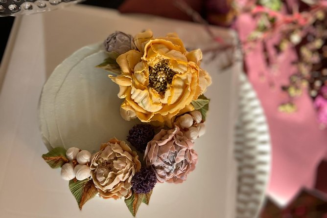 Soy-Cream Flower Cake, Authentically Korean! (Vegan Solution /Bean Cream) - Serving and Enjoying the Soy-Cream Flower Cake