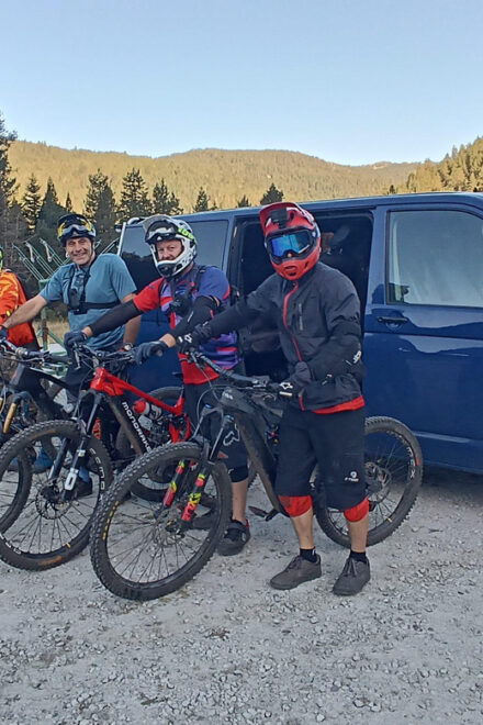 Spain Pyrenees: Mountain Bike Tour and Gravity Experience - Participant Requirements