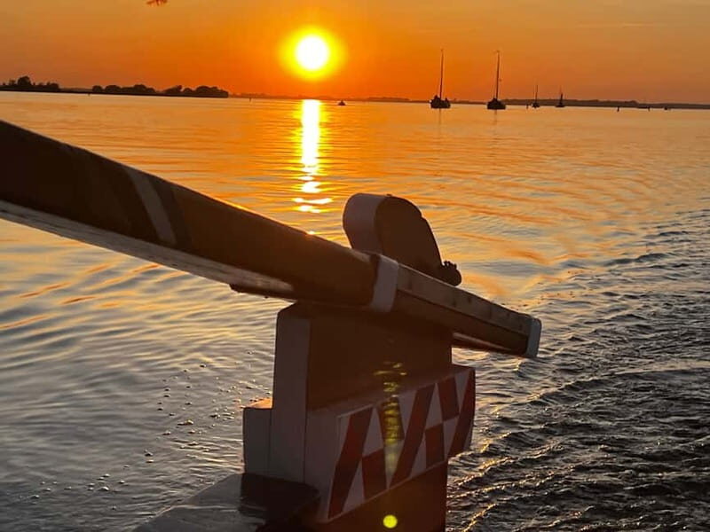 Spakenburg: Sunset boat trip on an authentic fishing boat - Good To Know