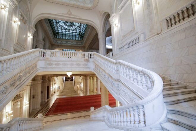 Spanish Guided Tour at the Palace of Parliament in Bucharest - Customer Reviews and Ratings
