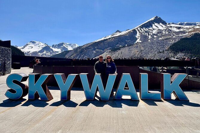 Spanish Private Tour to Columbia Icefields from Calgary - Exploring the Canadian Rockies in Style and Comfort  