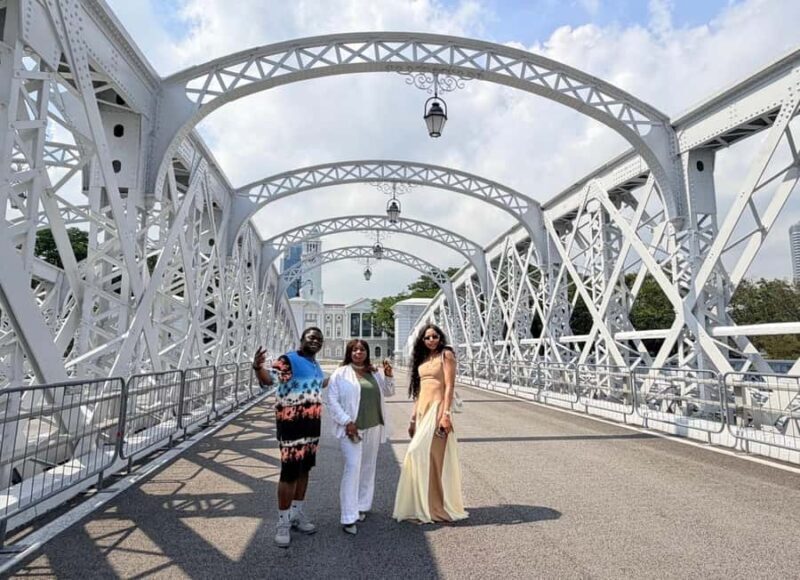 Sparkling Singapore City tour-RiverCruise, LightShows, Satay - Good To Know