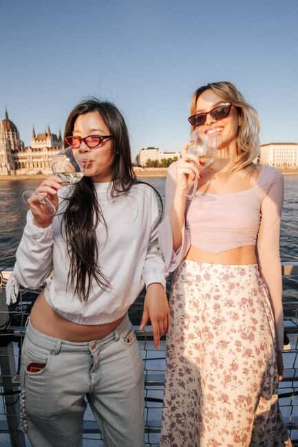 Sparty Boat with Unlimited Drinks and live DJ - Practical Tips for Travelers