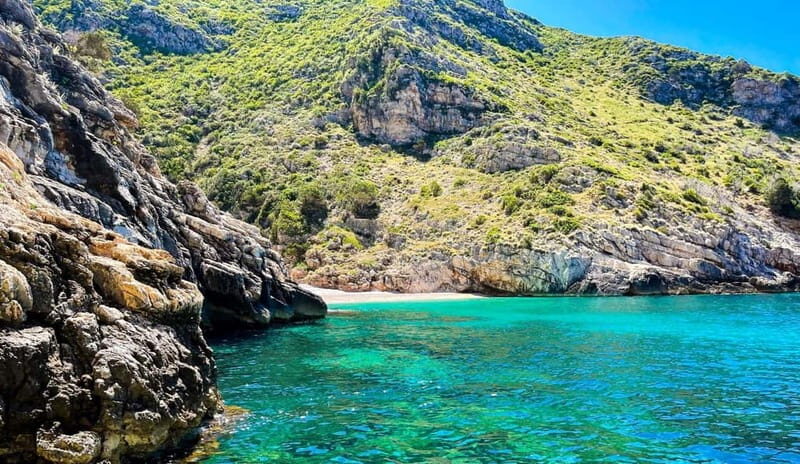 Speed Boat Trip to Grama Bay - Good To Know