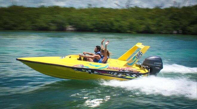 Speedboat at the Nichupte Lagoon - Meeting Point and Arrival