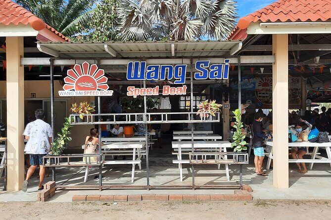 Speedboat Shuttle Transfer between Ao Nang Railay and Koh Phi Phi - A detailed look at the transfer experience