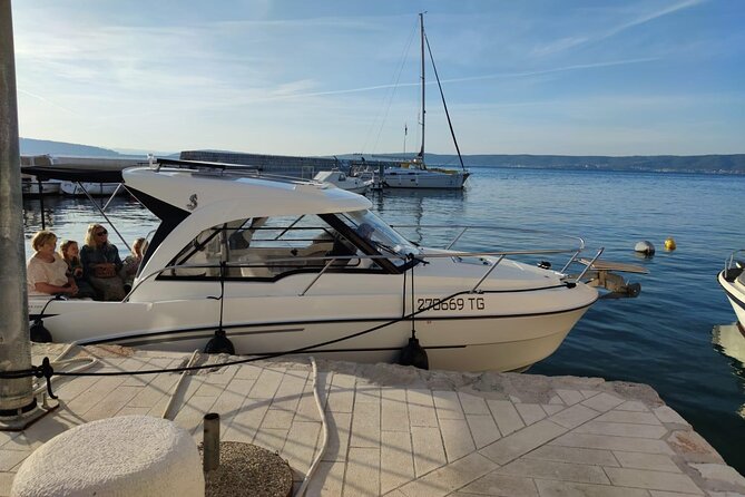 Speedboat Transfer From Hvar Town (Water Taxi Transfer) to Airport Split - Meeting and Pickup